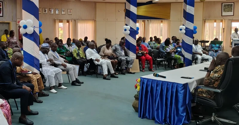 port-autonome-de-lome-ceremonie-de-remise-des-attestations-de-reconnaissance-aux-retraite-1